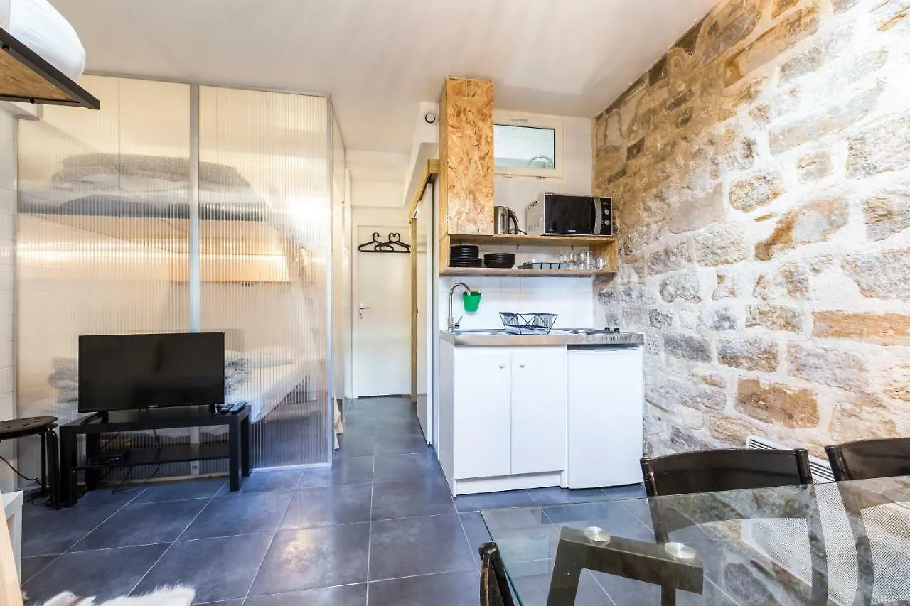 Attractive 25 M2 In A District * Παρίσι