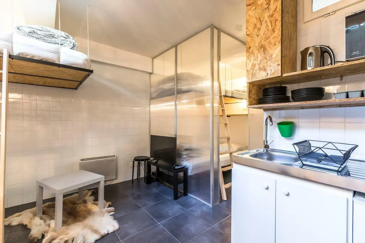 Apartment Attractive 25 M2 In A District *